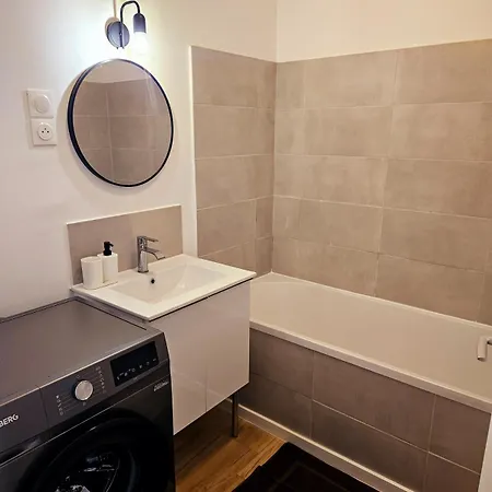 Holiday home Paul Eluard - Maison Au Calme Parking Centre Tours