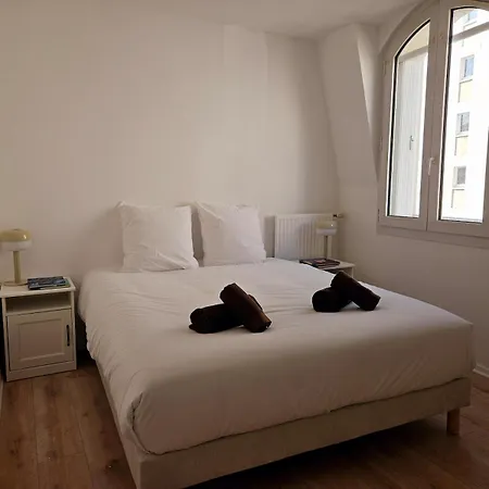 Paul Eluard - Maison Au Calme Parking Centre * Tours